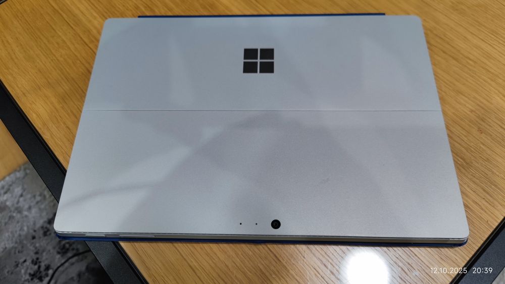 Microsoft Surface Pro 4 1724 Laptop Tablet i5