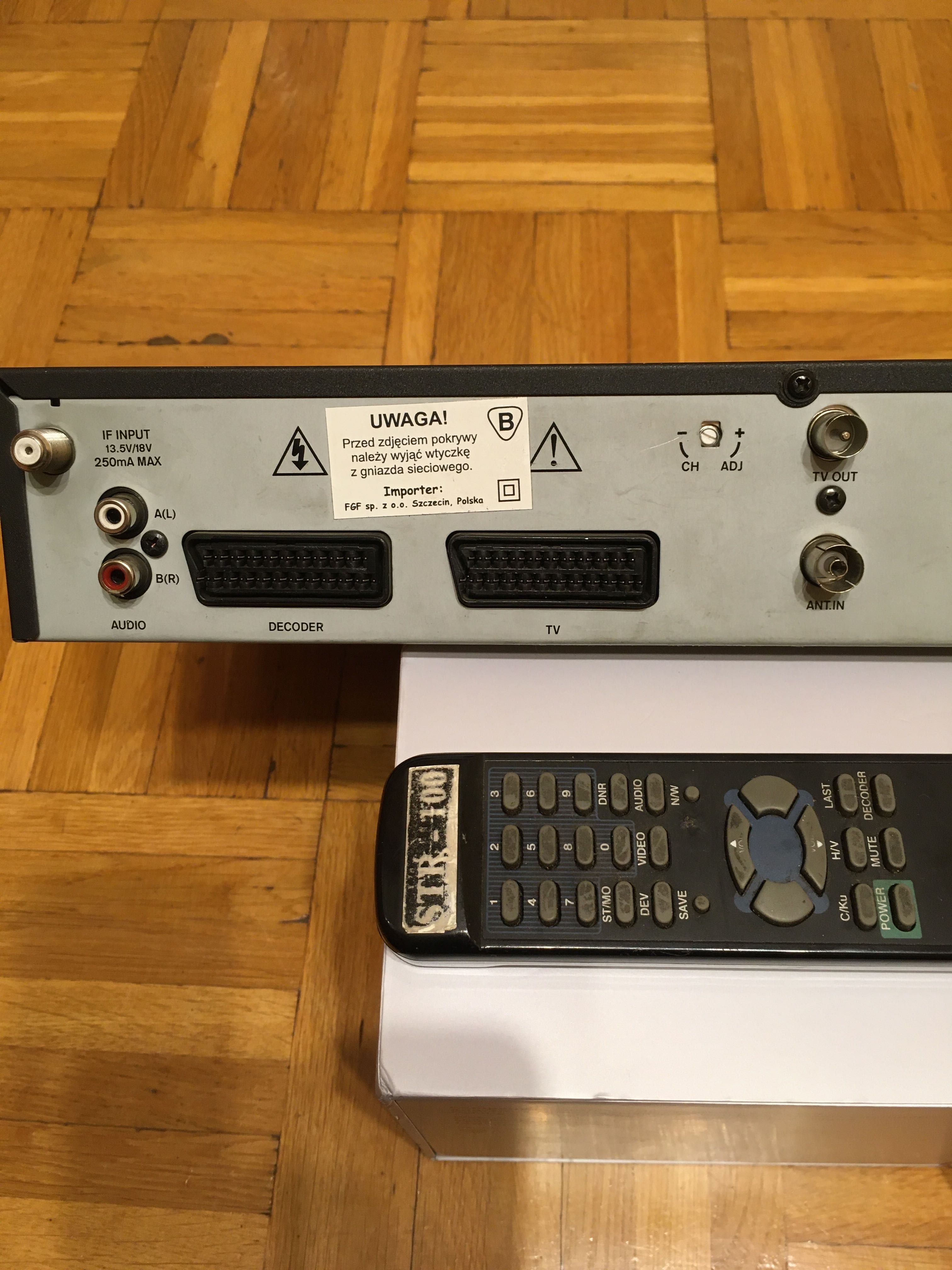 Tuner satelitarny analogowy Strong 100