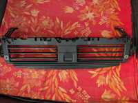 Кронштейн панель жалюзи  Audi A4 B9 Allroad 8W0807771E(G) 8W0805918