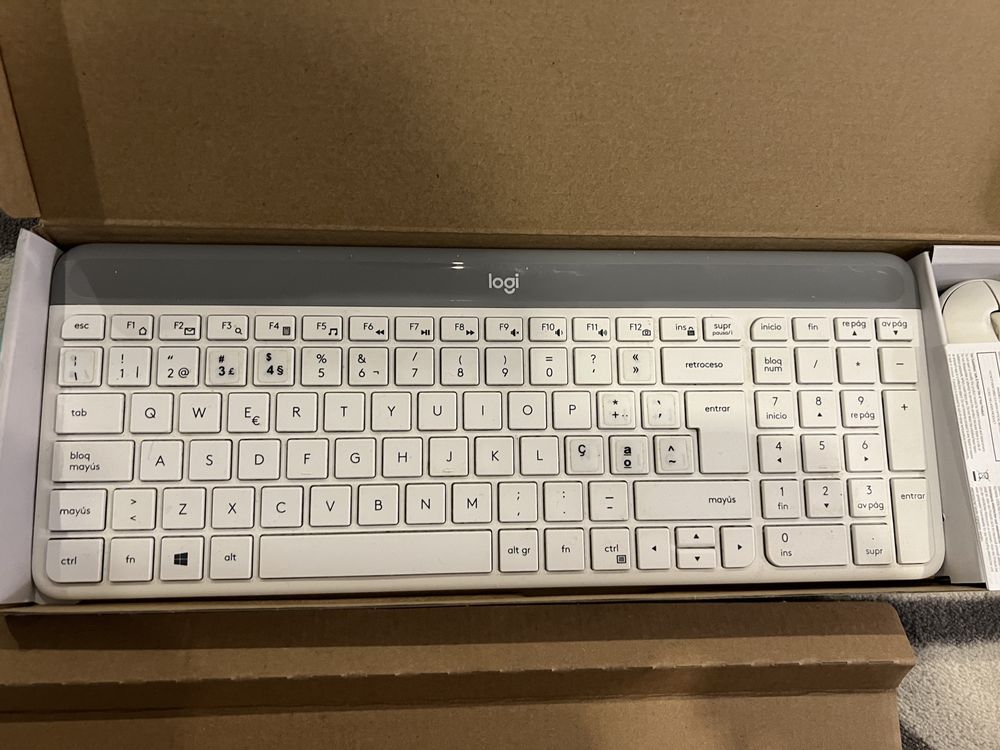 Logitech MK470 (teclado e rato sem fios),  branco