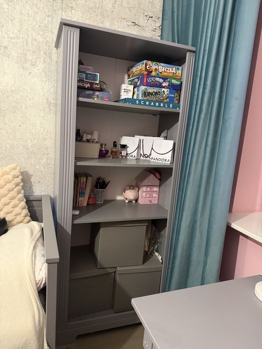 Regał szary używany