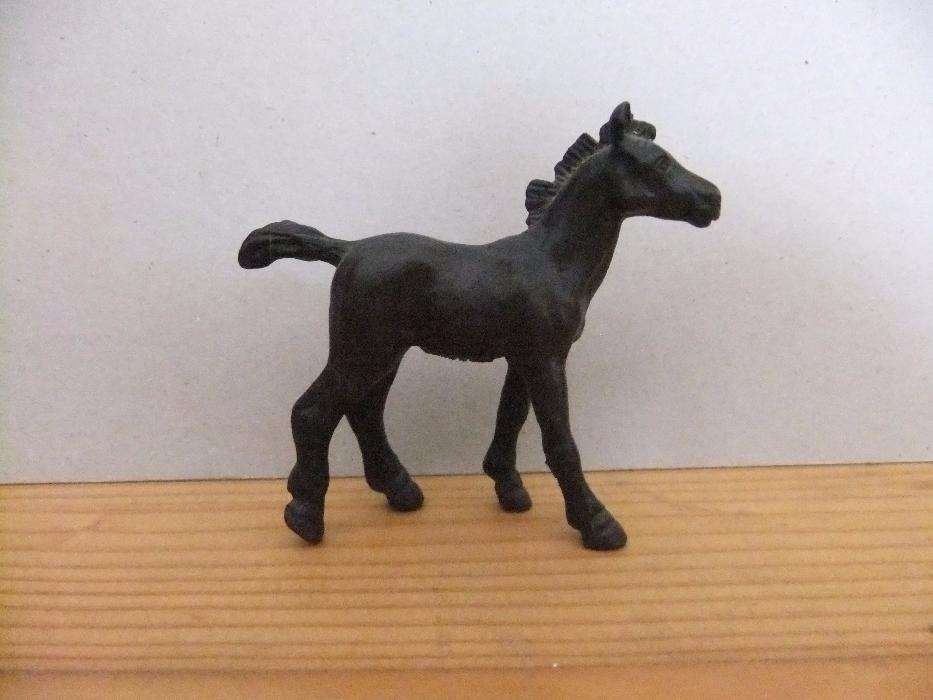 Vendo/troco Poldros da Schleich antigos