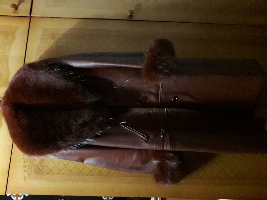 Шкіряне пальто з натуральним хутром