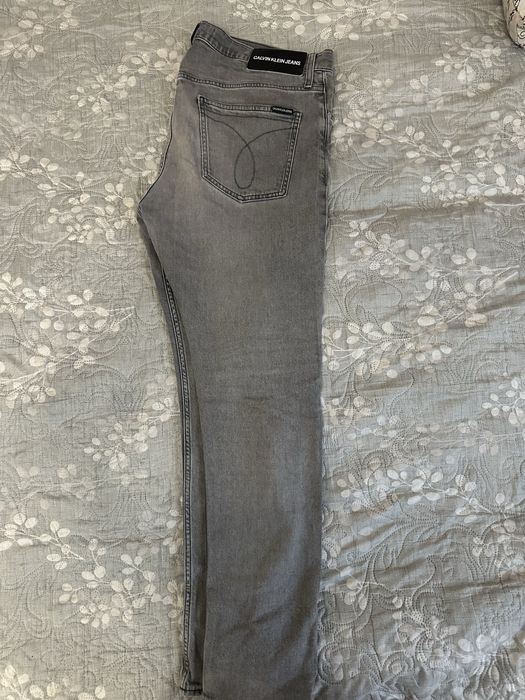Продам Джинси Calvin Klein