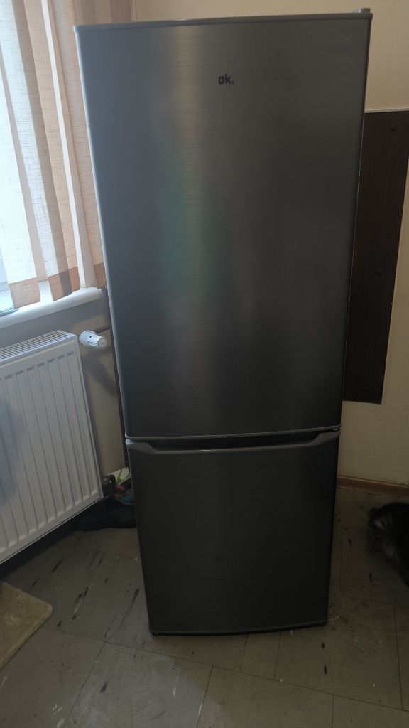 Lodówka OK. OFK 411-1 E 142,2cm Ciemny Inox