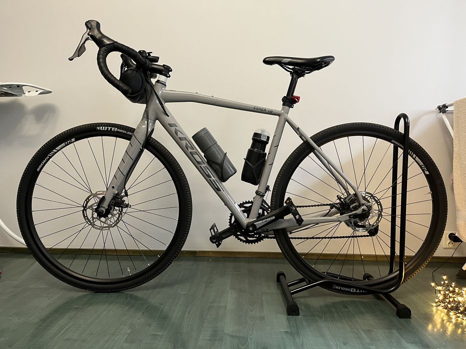 Sprzedam rower gravelowy Kross Esker 1.0 – stan bardzo dobry!