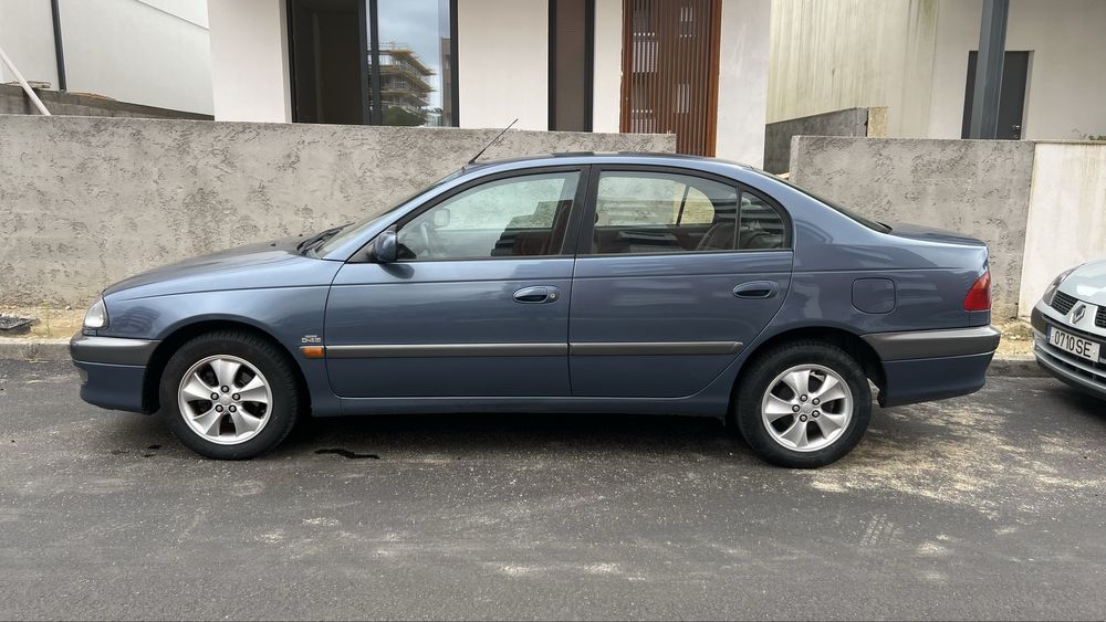 Vendo Toyota Avensis