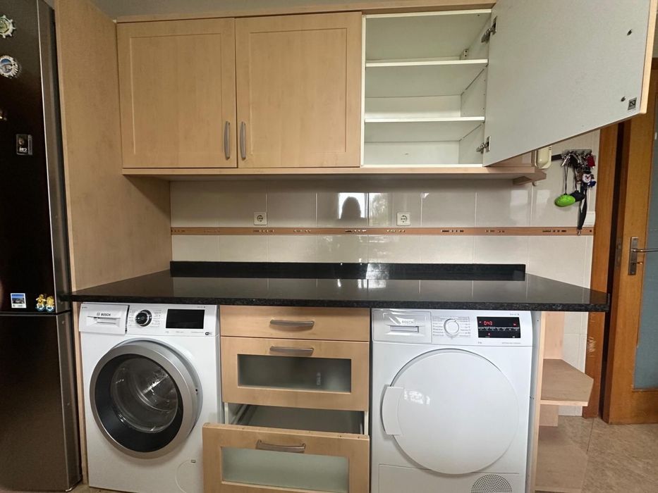 Cozinha com pedra e pia incluida