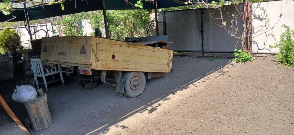Продам прицеп самдельный, зарегистрирован по техпаспорту 800$