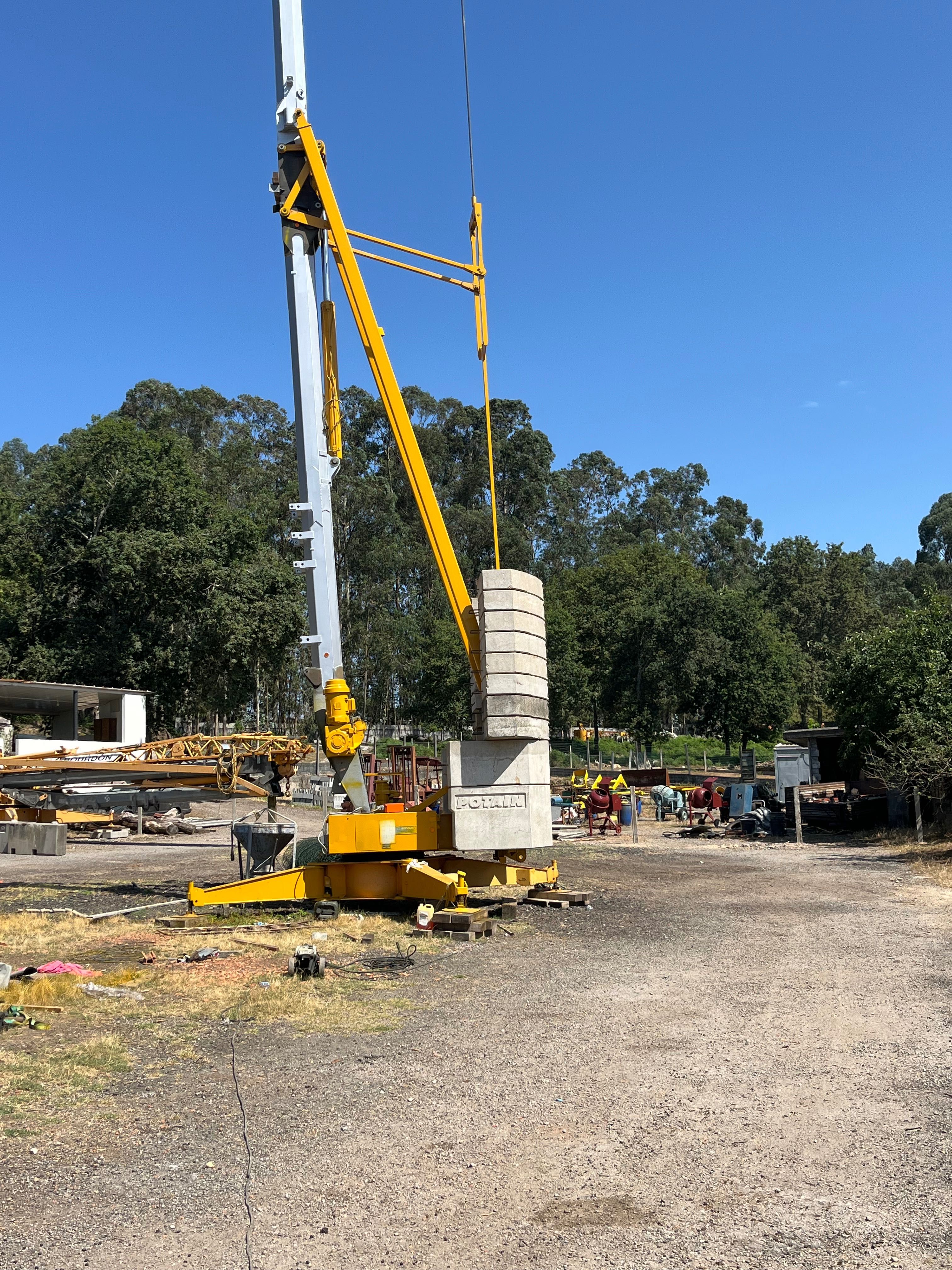 Grua automontante Potain hd32