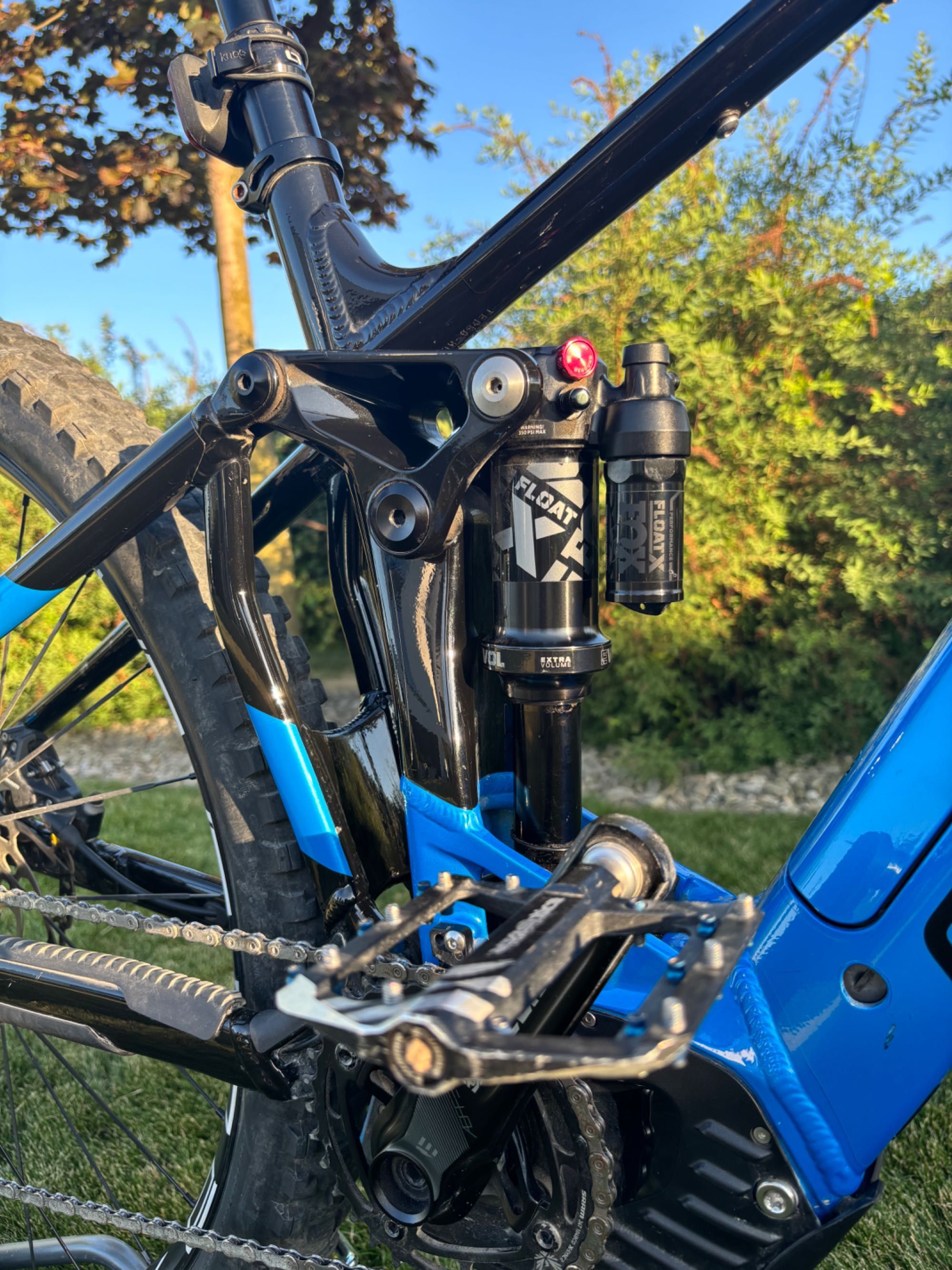 Mondraker Crafty SE – full eMTB, Bosch 625 Wh, Fox 38