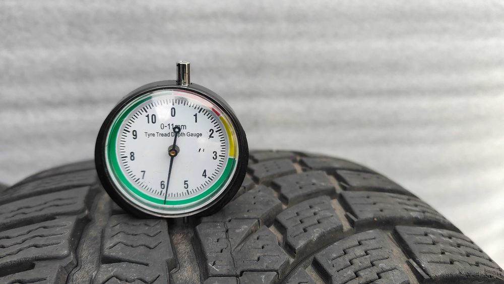 Opony Zimowe 225/50/17 Nokian 4szt