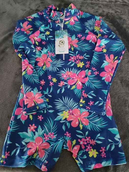 Kolorowy, jednoczęściowy strój kąpielowy z długim rękawem dla dziewczy