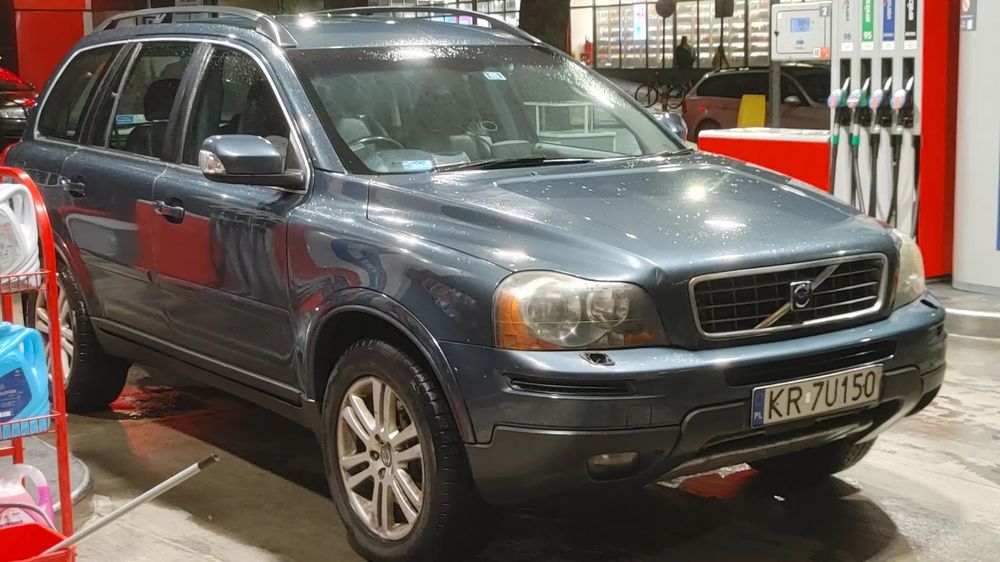 Volvo XC 90 Volvo XC90 2.4 D5 185KM (215KM) polift 7os