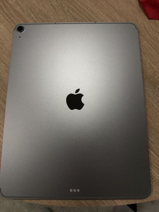 iPad Air 13” (M3) Cellular