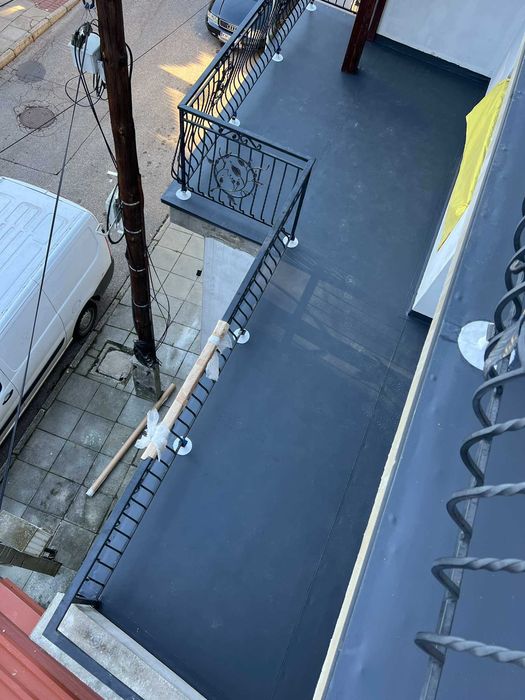 Hydroizolacja dachów płaskich, balkonów i tarasów, membrana PVC