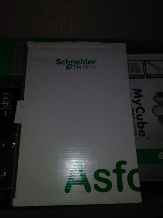 Рамки на одинарные розетки/выключатели Schneider Electric серия Asfora