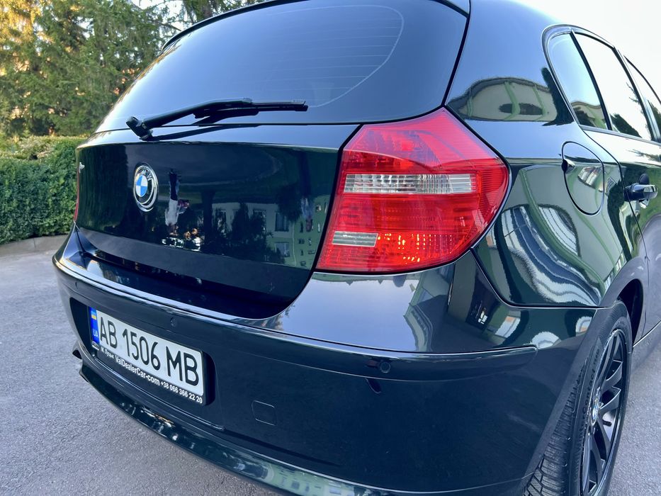 У продажy BMW 2.0 Бензин.Автомат