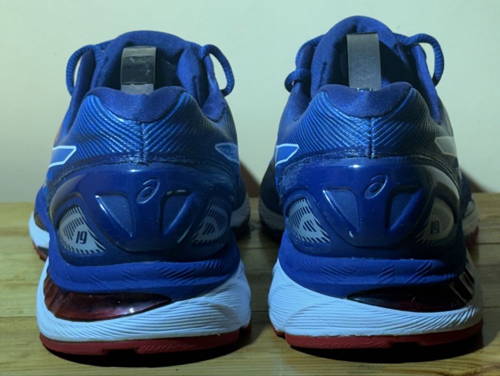 Чоловічі, оригінальні кросівки Asics Gel-Nimbus 19. Розмір 44(28 см)