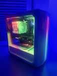 Bialy PC gamingowy