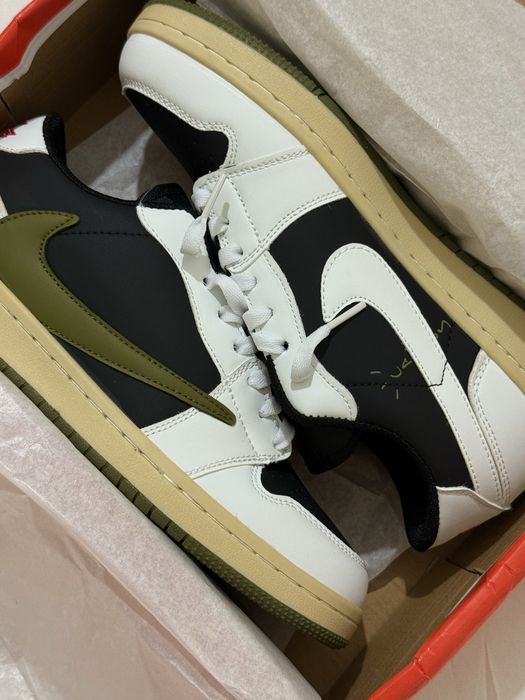 Air Jordan 1 low travis scott