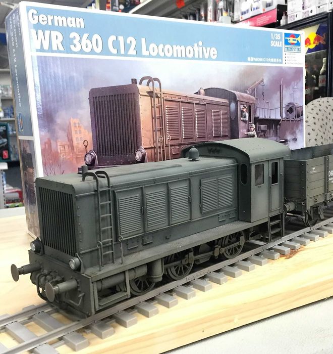 TRUMPETER German WR 360 C12 lokomotywa diesel 1:35