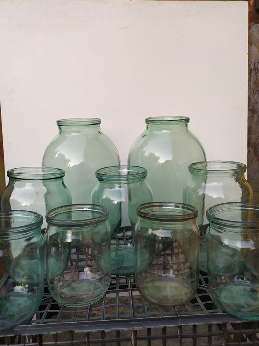 Скляні.   банки. 0,5.    ..1,.0л.  . та.   3.л.