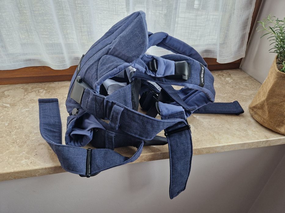 BabyBjorn nosidło nosidełko One granatowe