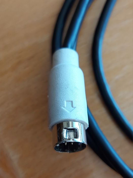 Adaptador Apple, lightning para 30 pinos + adaptador ligação autorádio