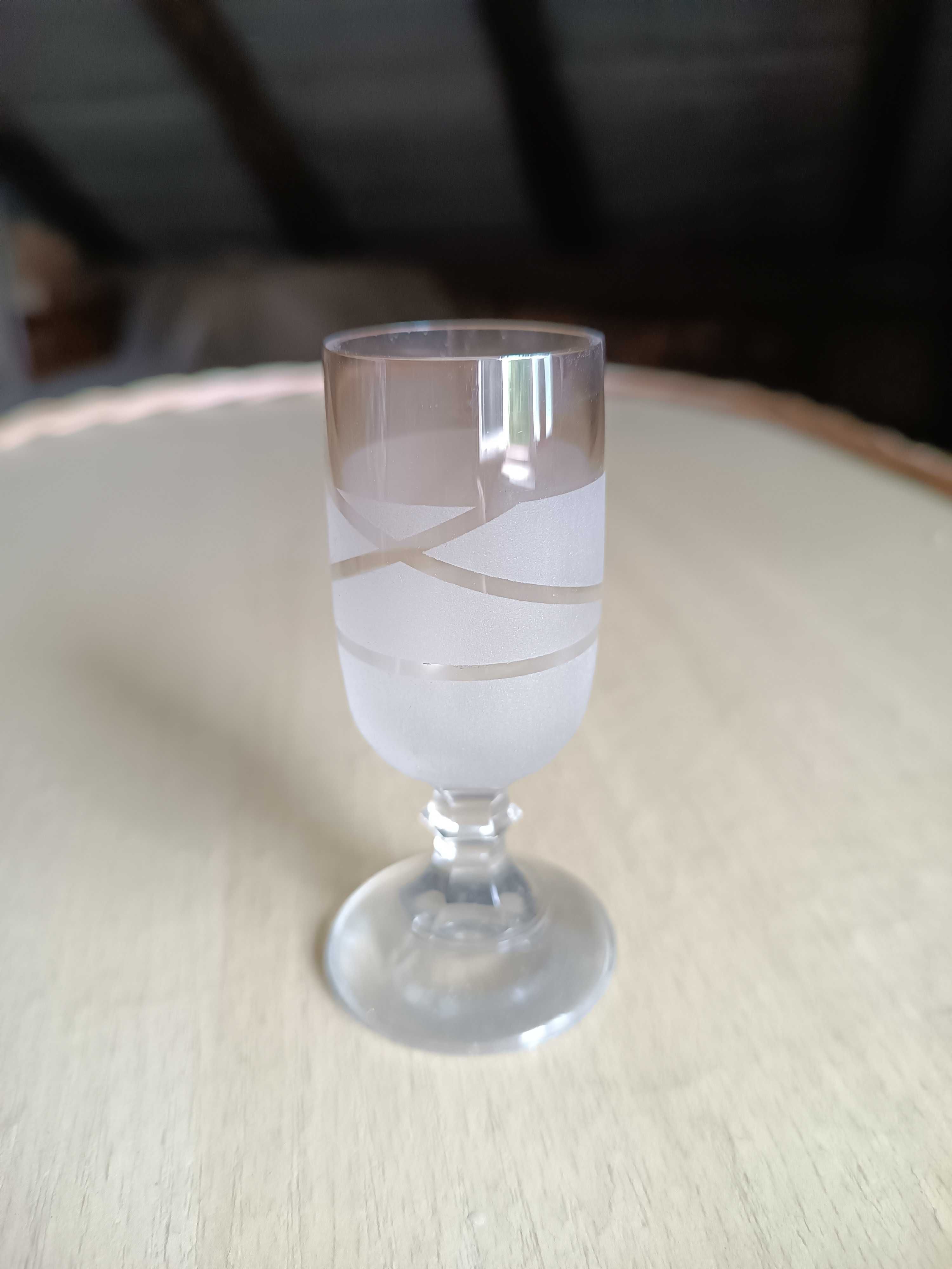 Nowy komplet kieliszków różnych rodzajów + szklanki