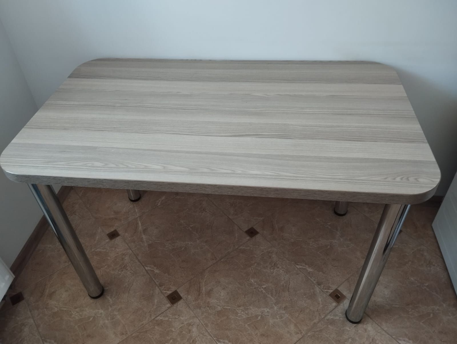 Stół do kuchni lub salonu