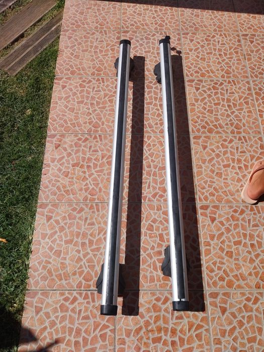 Barras THULE praticamente novas 125cm duas chaves.