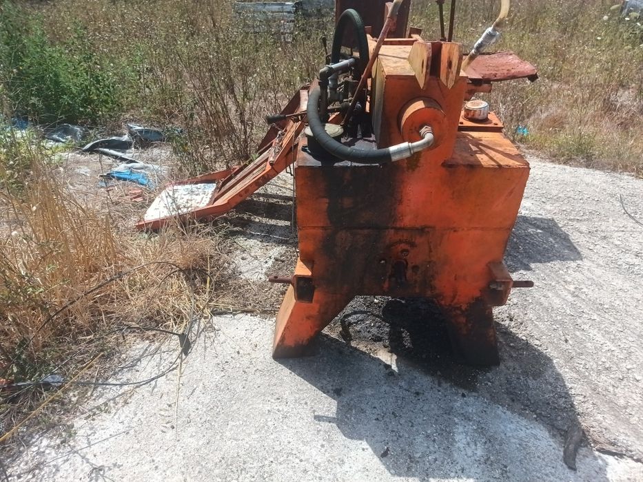 Rachador de lenha 30t com prateleira elevatória