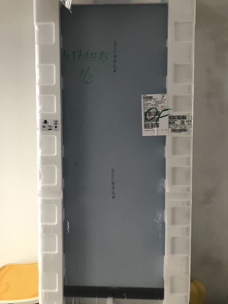 Lodówka Bespoke panel gorny szklany matowy okazja