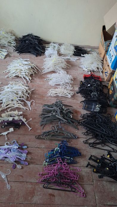 Вішаки для одягу