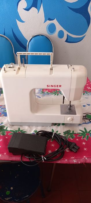 Maquina de costura singer