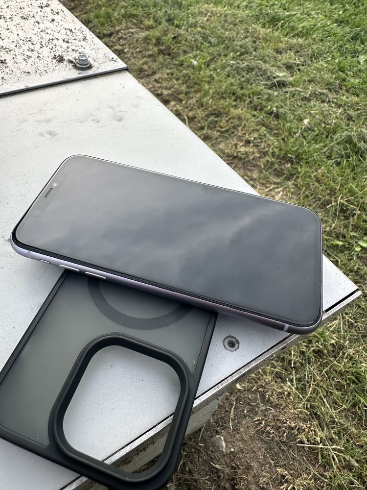 Apple iPhone 11 fioletowy