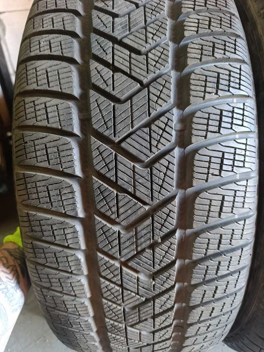 255 60 18 Pirelli ScorpionWinter шини зима