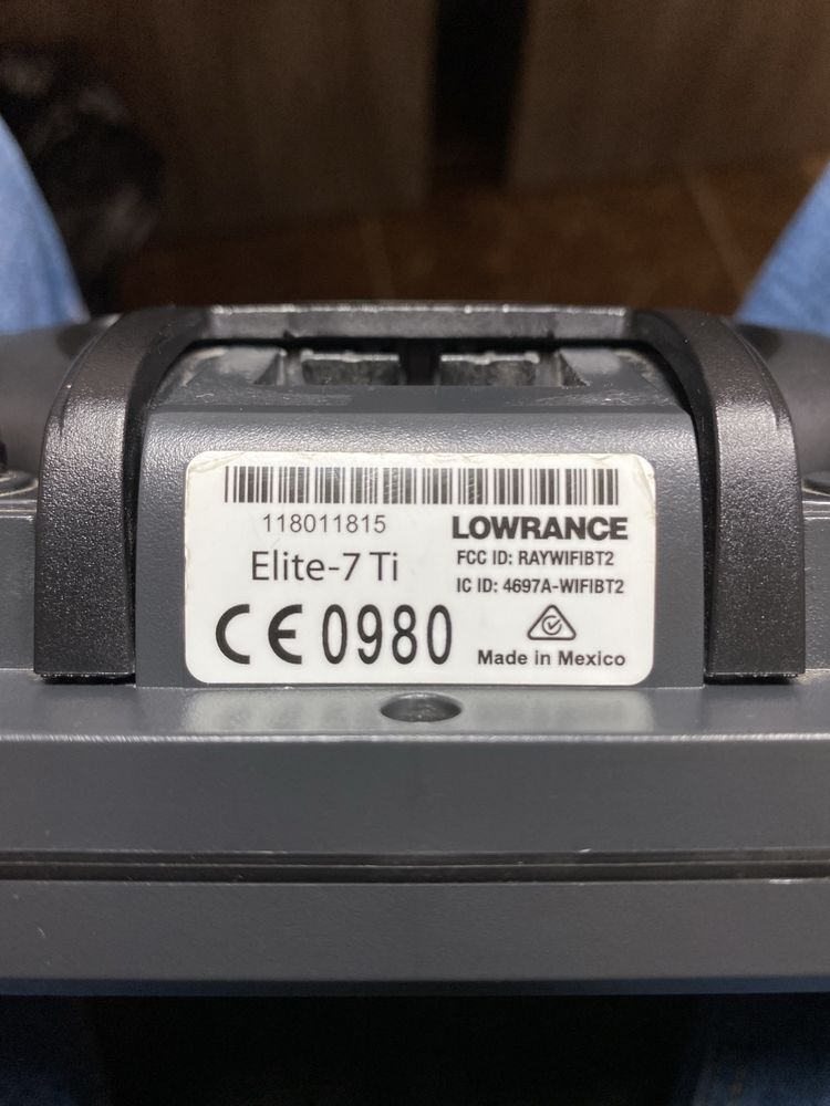 Продам Эхолот Lowrance Elite-7 Ti.