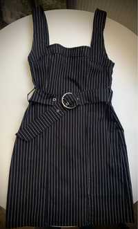 Плаття сарафан Bershka чорне смугасте з розрізом