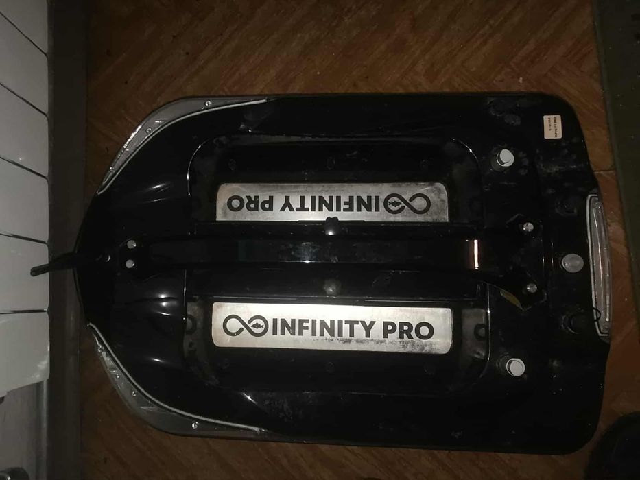 Łódka zanętowa Infinity 2.0