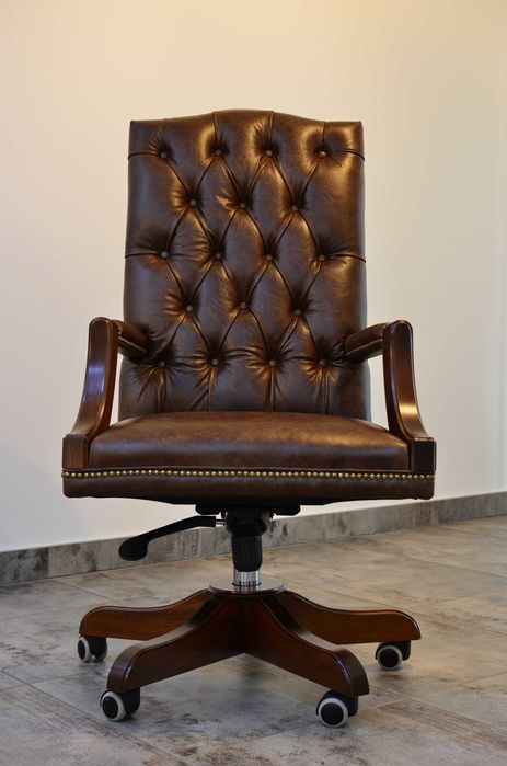 Fotel obrotowy chesterfield ORZECH Włoski