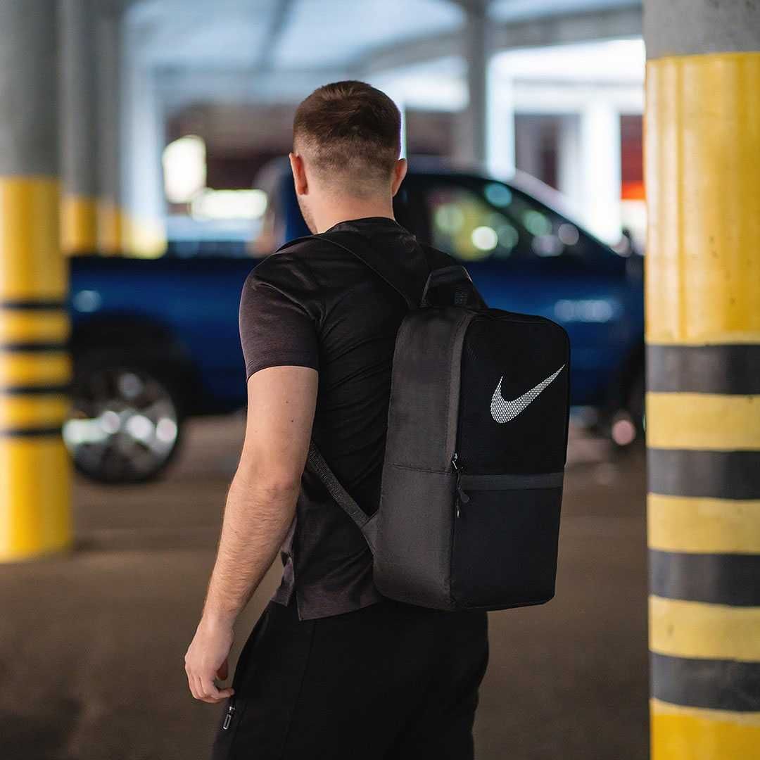 Nike Черный рюкзак спортивный городской