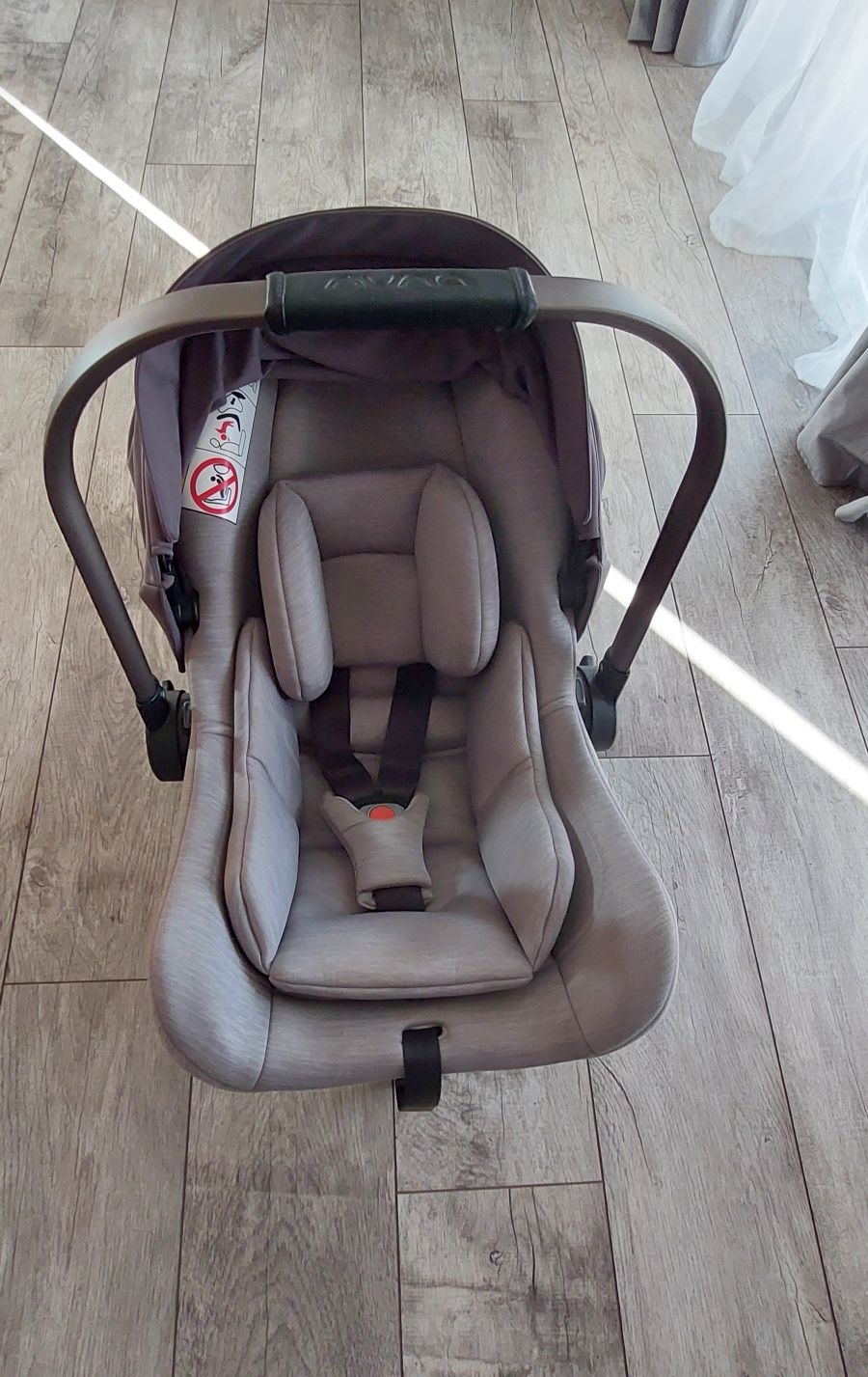 Fotelik samochodowy 0-13 kg Nuna Pipa Lite z bazą isofix