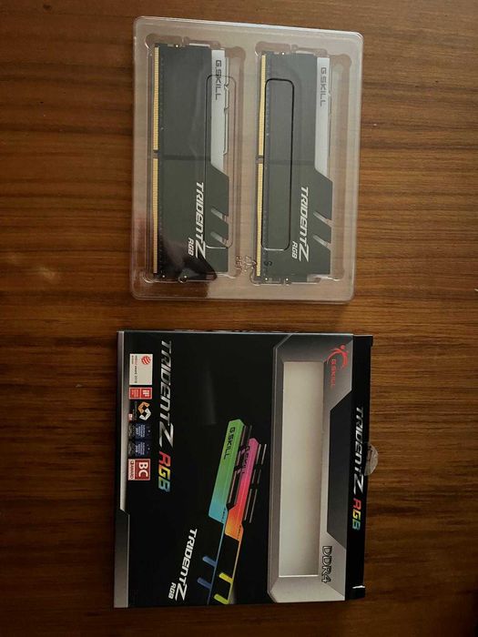Memória RAM G.Skill Kit 16GB (2 X 8GB) DDR4 3200MHz Trident Z RGB CL16