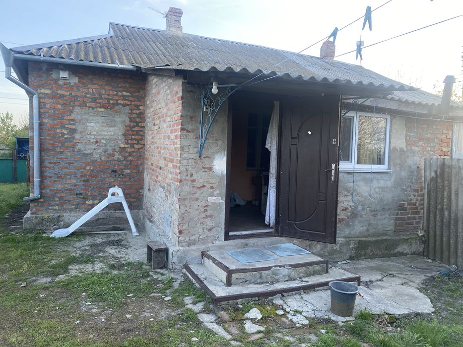 1/2 будинку в продажі