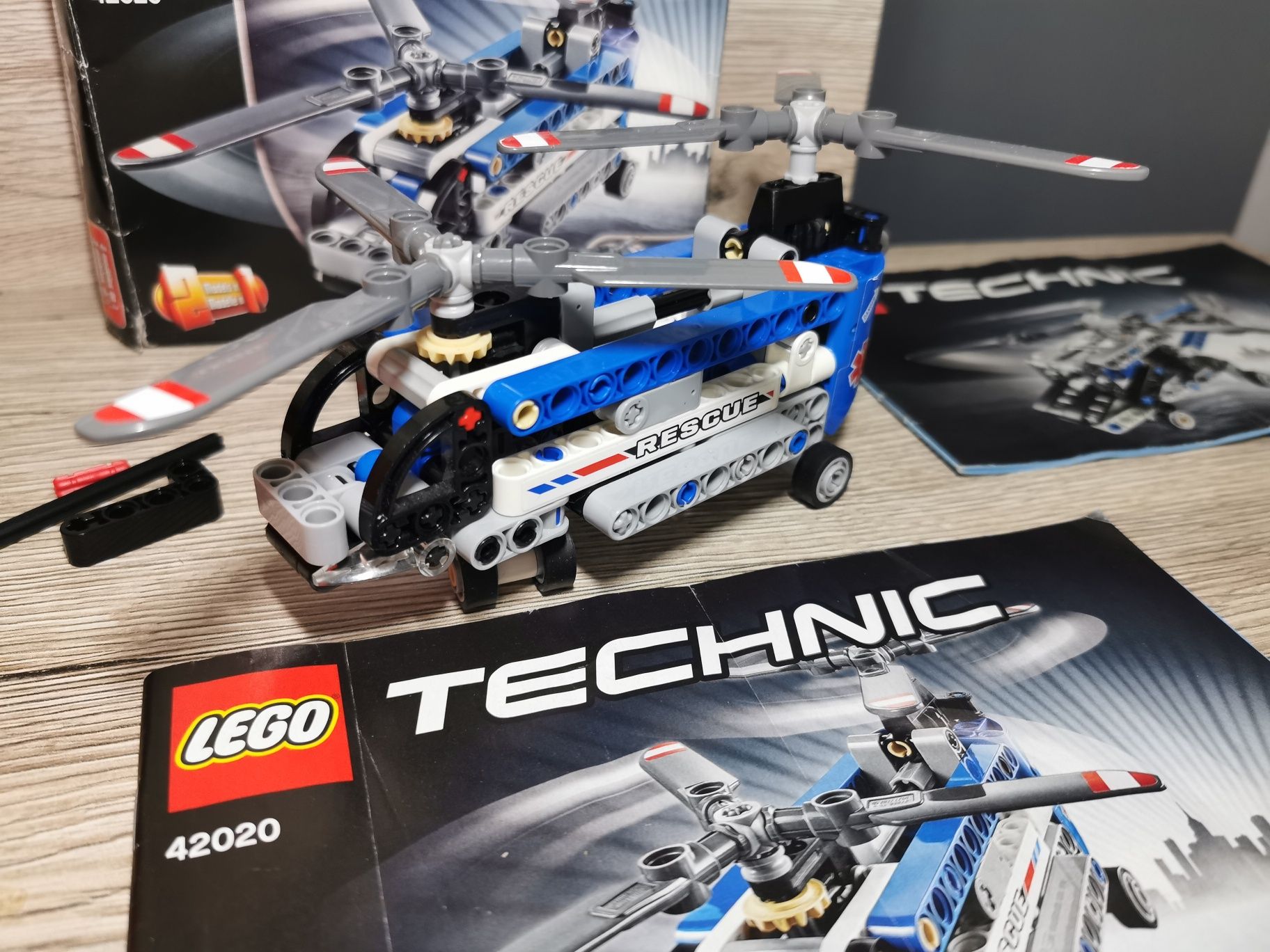 Lego Technic 42020 Śmigłowiec Dwuwirnik kompletny
