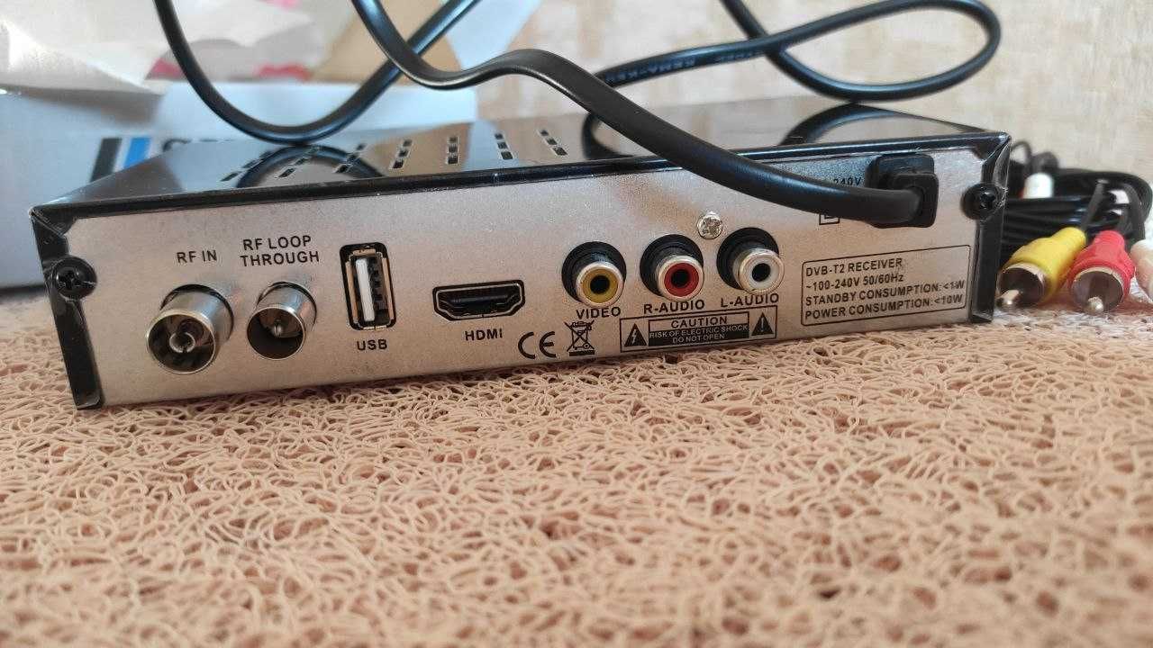 Цифровий тюнер Т2 Simax Silver