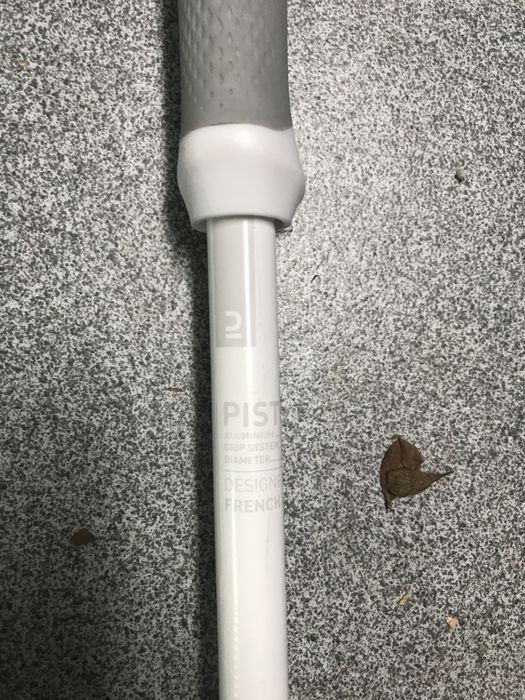 Bastão branco decathlon novo