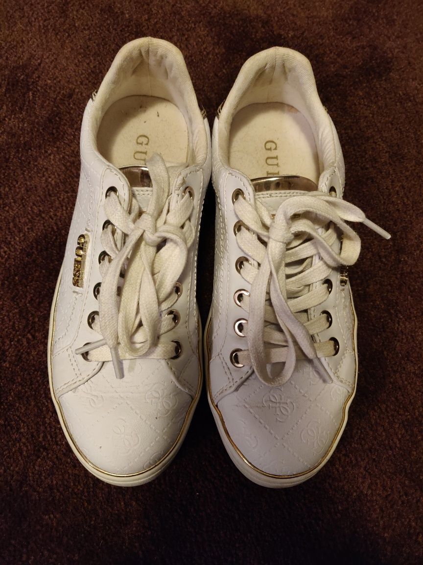 Białe Buty Guess Sneakersy, rozmiar 36
Sneakersy FL5BEK FAL12 WHITE
